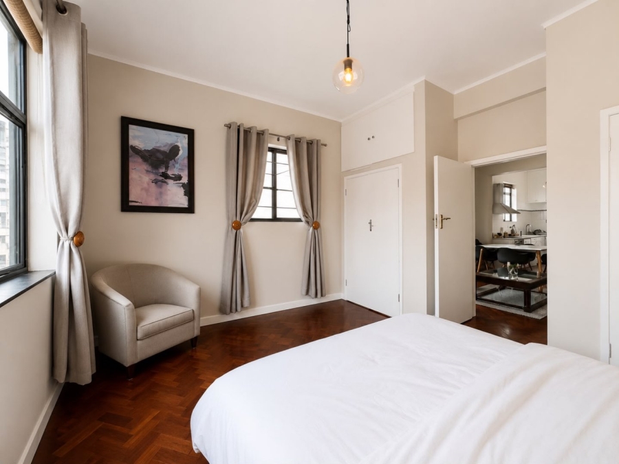 To Let 1 Bedroom Property for Rent in Sea Point Western Cape